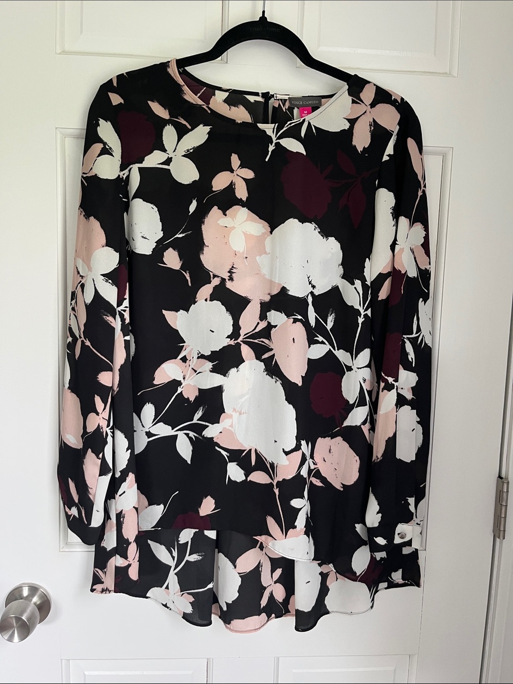 Vince Camuto Black Floral high-low Long-Sleeve Top